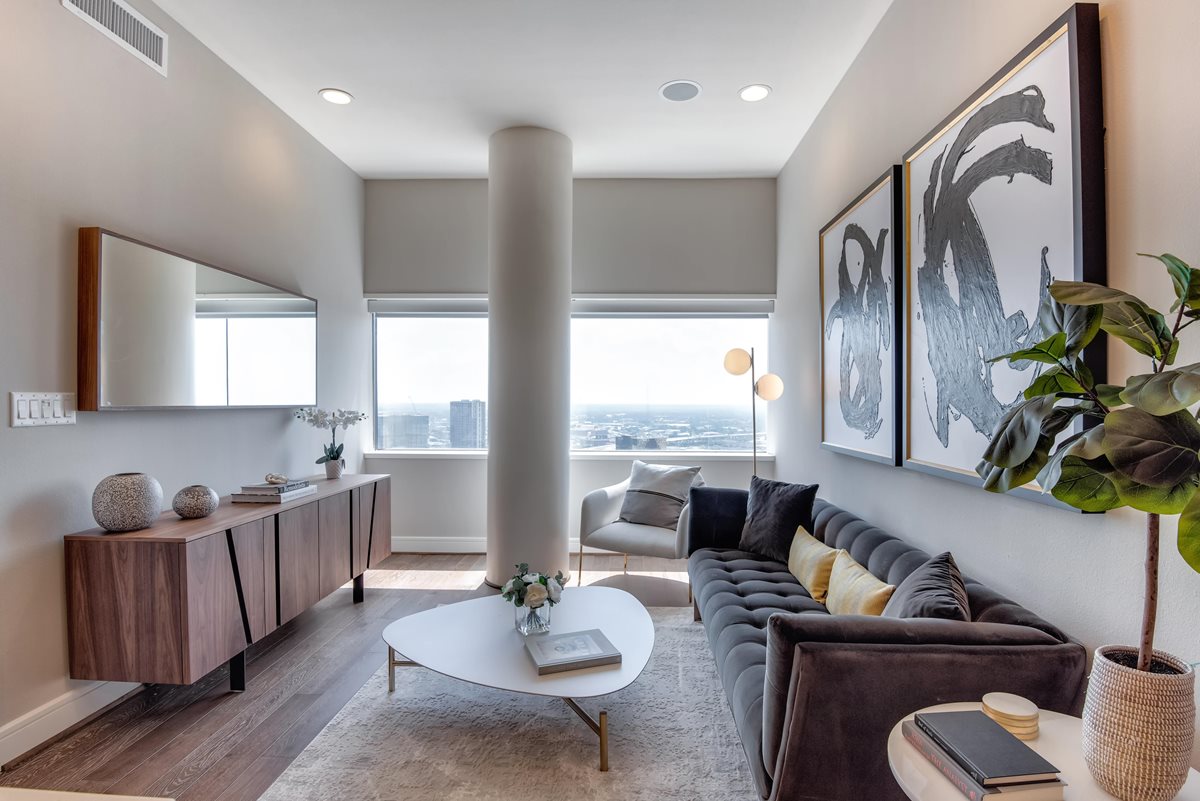 400 North Ervay